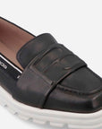 Mocasín deportivo en piel color negro
