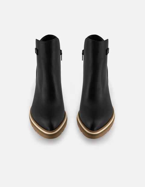 Botín de piel napa color negro para mujer con charms