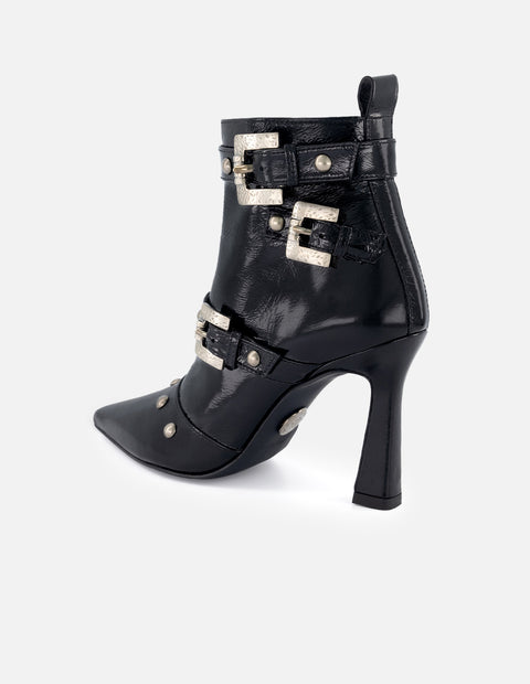 Botín de charol color negro para mujer con herrajes color grafito