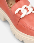 Mocasín suela dentada en piel napa color coral