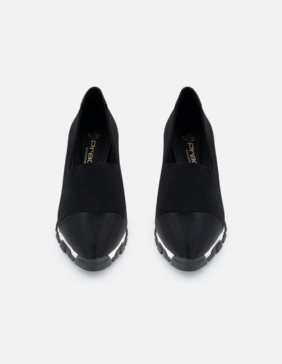 Zapatilla negra en lycra para mujer con suela bicolor