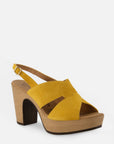 Sandalia de tacón alto en ante color amarillo para mujer