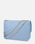 Bolso bandolera con solapa en piel grabada color azul
