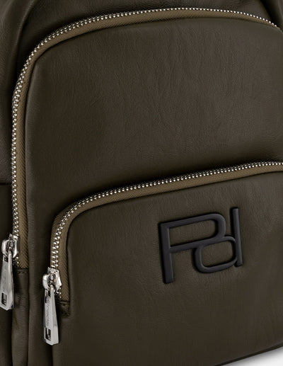 Mochila verde piel vegana para hombre con bolsillos múltiples