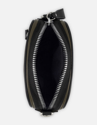 Bandolera verde piel vegana para hombre con bolsillos con cierre