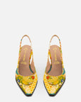 Zapatilla destalonada  en textil con diseño oriental en color amarillo para mujer
