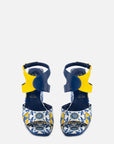 Sandalia en textil con inspiración sartorial multicolor y tacón escultural para mujer