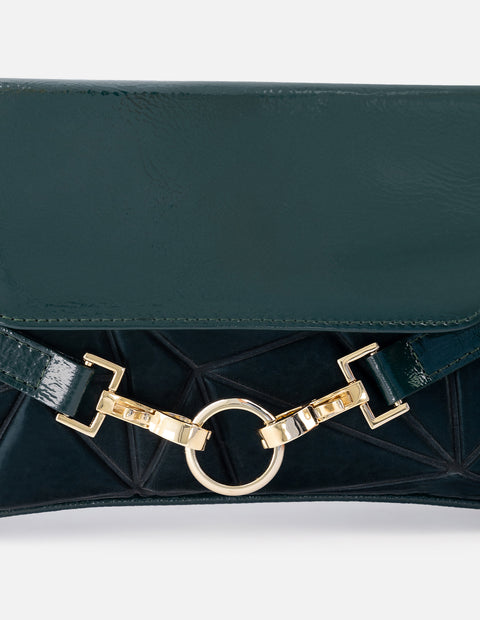 Bolso clutch de textil nylon color verde para mujer con detalles en charol