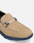 Mocasín en ante con hebilla náutica color beige