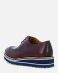Zapato blúcher vino con grabado Pd para hombre