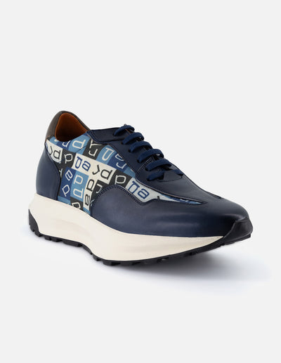 Tenis +7 cm de altura  en piel napa color azul con textil de letras Prada para hombre