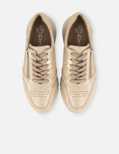 Tenis deportivo rosa de piel ante color beige con detalle de cierre para mujer