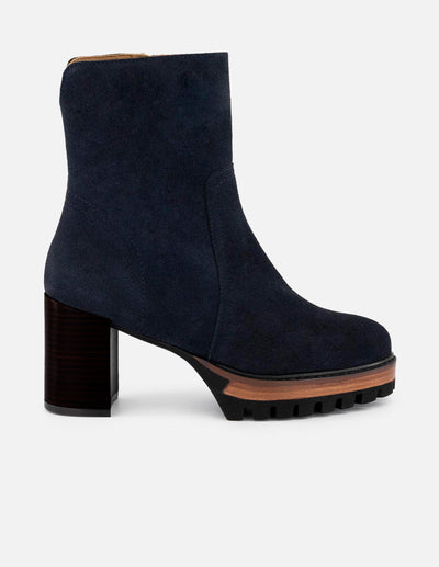 Botines azul ante de mujer suela tipo combat ultraligera