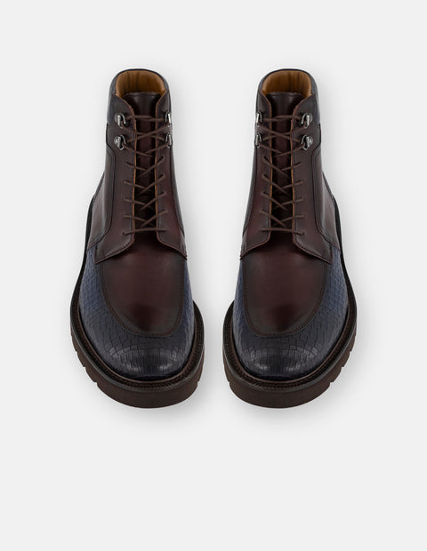 Botines vino piel para hombre con detalles en piel napa