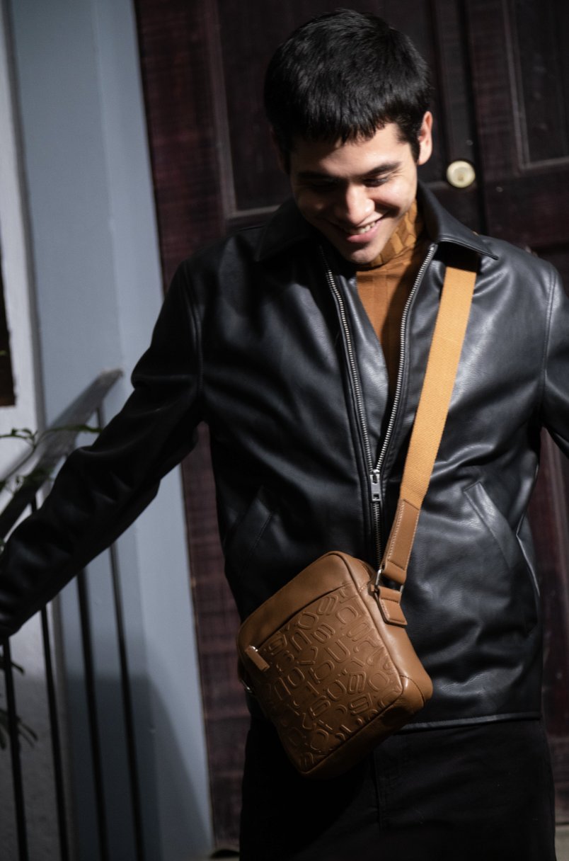 BOLSOS Y MOCHILAS PARA HOMBRE PRADA