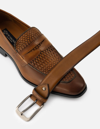 Cinturón en piel napa color cuero para hombre