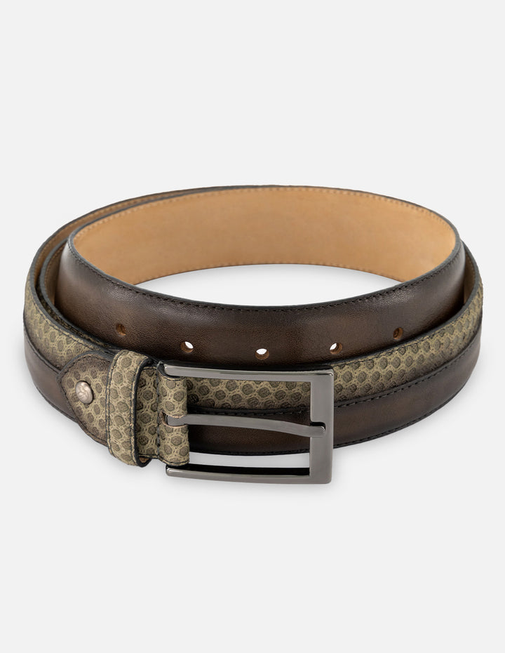 Cinturón en piel grabada color kaki para hombre
