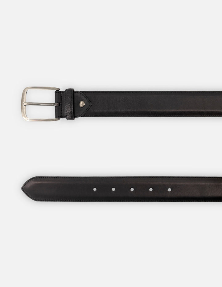 Cinturón en piel napa color negro para hombre