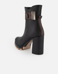 Botines negro piel para mujer con placa lateral