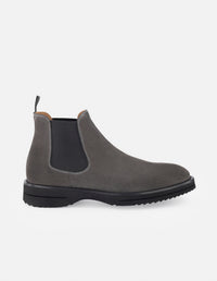 Botin Chelsea en ante color gris para hombre.