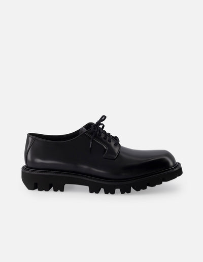 Blucher en piel florantik  color negro con suela de goma para hombre.
