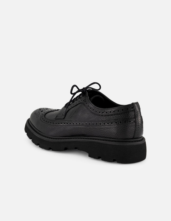 Zapato Blucher negro de piel para hombre con picado María