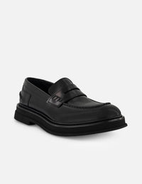 Mocasines negros de piel florantic para hombre con detalle en el empeine