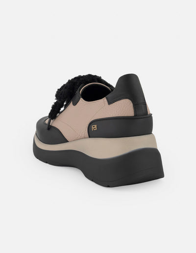 Tenis negro piel para mujer con cordones tipo borrega