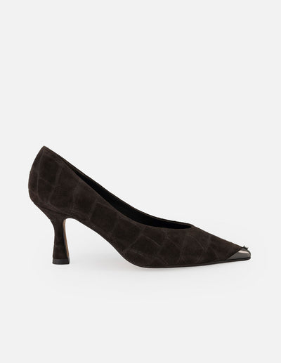 Zapatilla café ante para mujer con grabado tipo coco