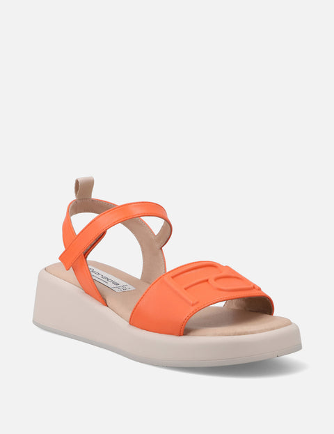 Sandalia Pd de plataforma en piel color naranja