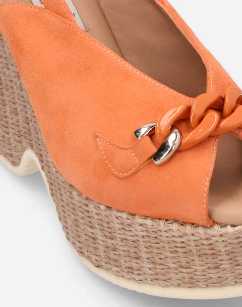 Sandalia peep toe con plataforma en ante color naranja