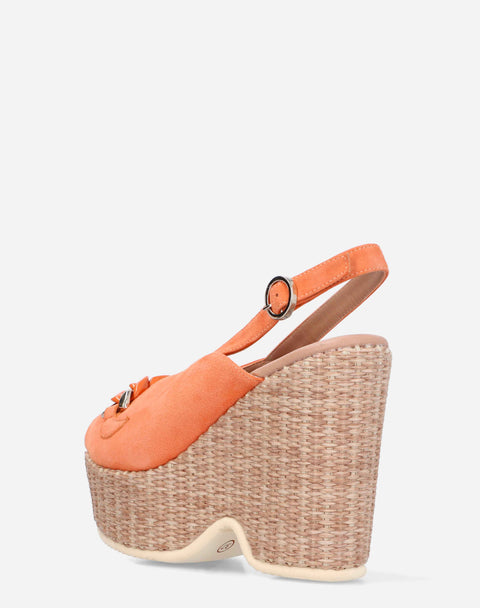 Sandalia peep toe con plataforma en ante color naranja