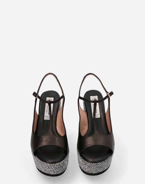 Sandalia tira T en piel y rafia color negro