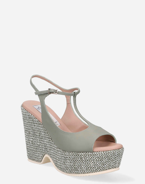 Sandalia tira T en piel y rafia color verde