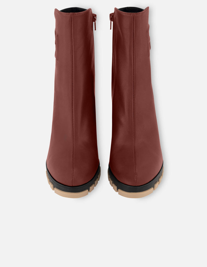 Botín de piel en color rojo para mujer con grabado Pd