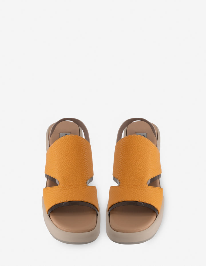 Sandalia en piel bombeada color naranja para mujer