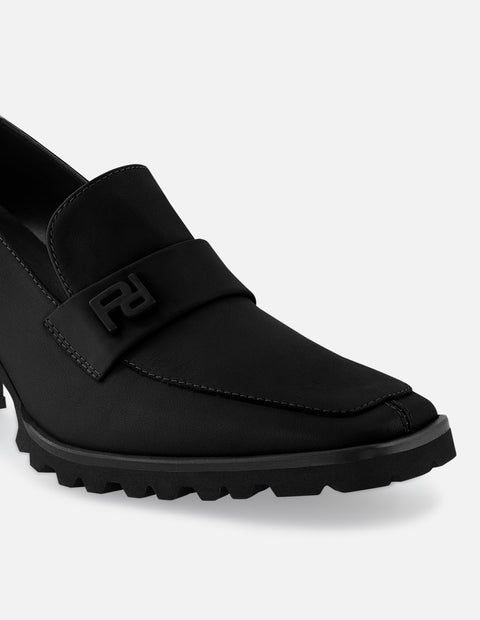 Mocasín de piel color negro para mujer con grabado Pd