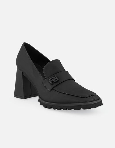 Mocasín de piel color negro para mujer con grabado Pd