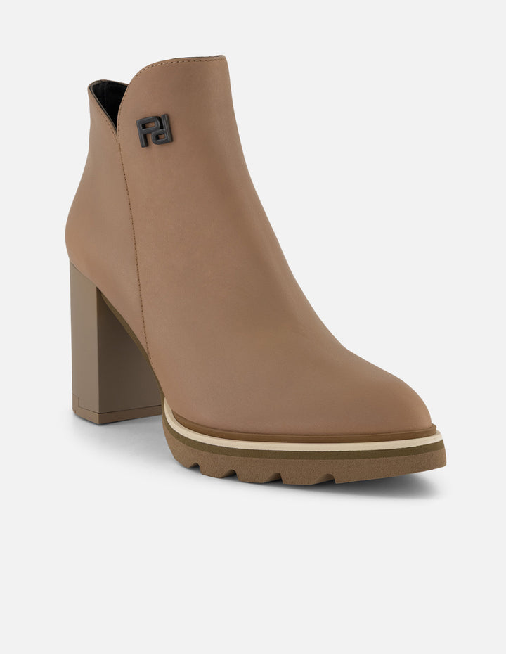 Botín de piel napa color topo para mujer con charms