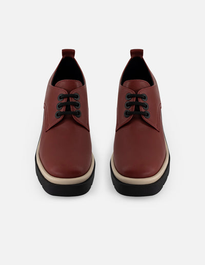 Blucher de piel color rojo para mujer con cordones