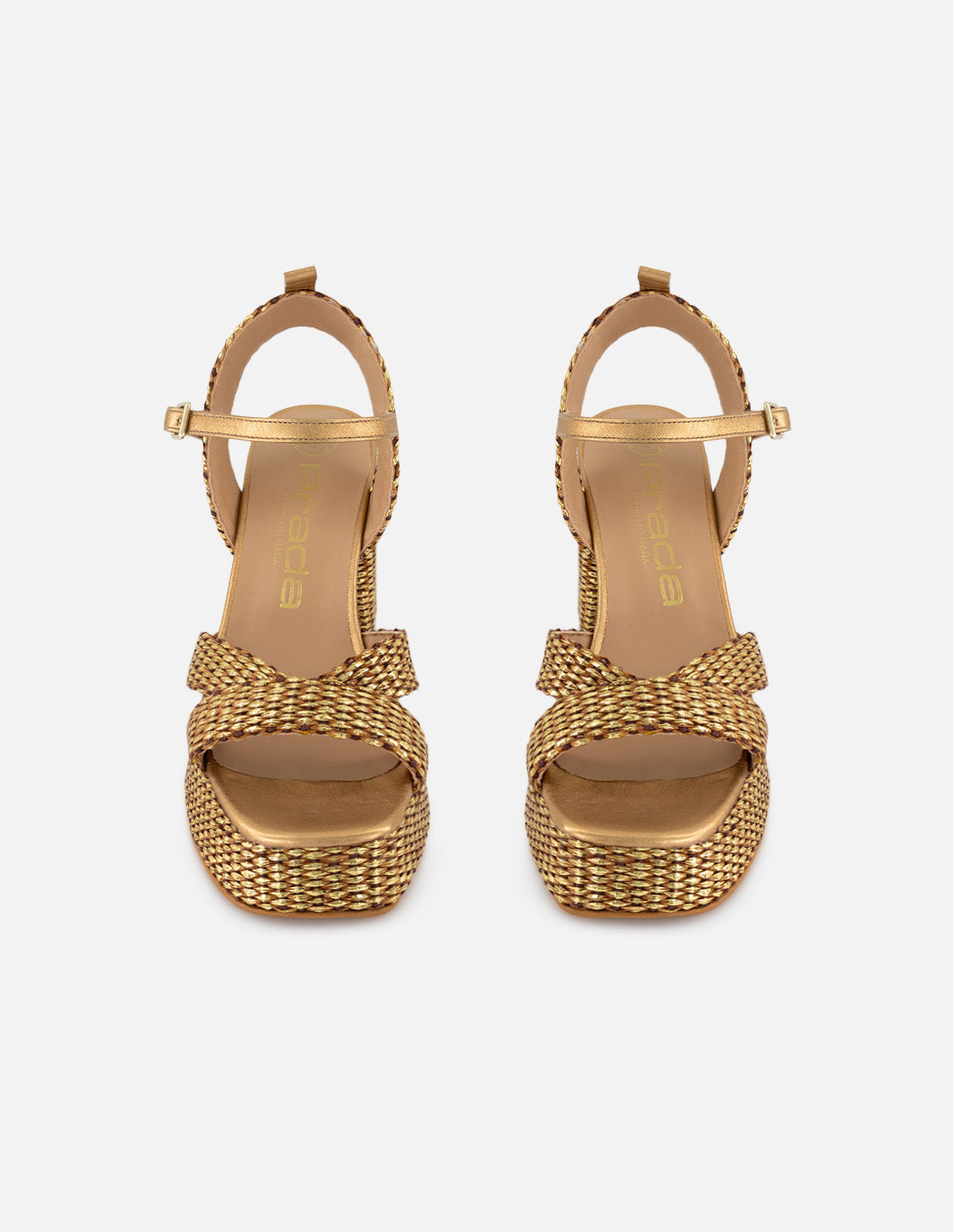 Sandalias de rafia para mujer color dorado con acabado metalizado