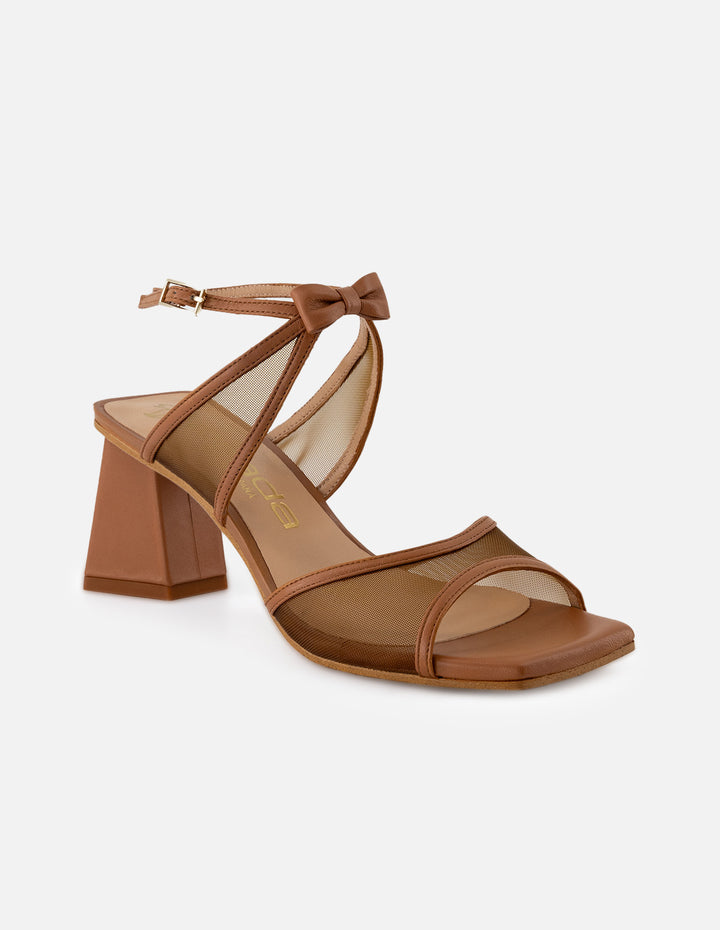 Sandalias de rejilla para mujer color cuero con detalles piel