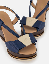 Sandalias azul piel para mujer con tiras delgadas