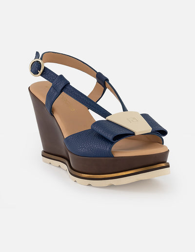 Sandalias azul piel para mujer con tiras delgadas