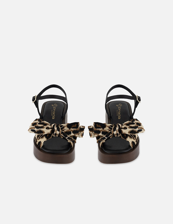 Sandalias animal print piel textil para mujer con pliegues