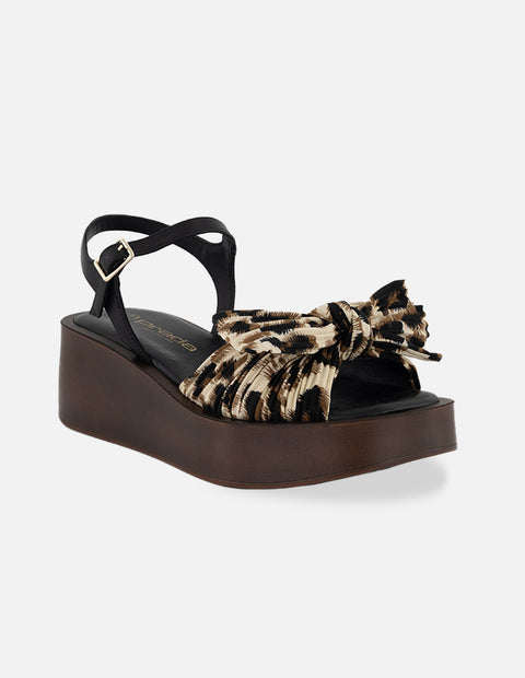 Sandalias animal print piel textil para mujer con pliegues