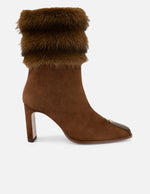 Botines café ante y pelo para mujer con herraje frontal