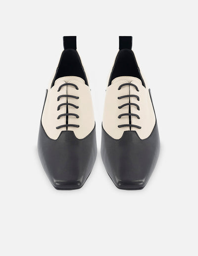Zapato Oxford de piel bicolor para mujer con cordones tubulares