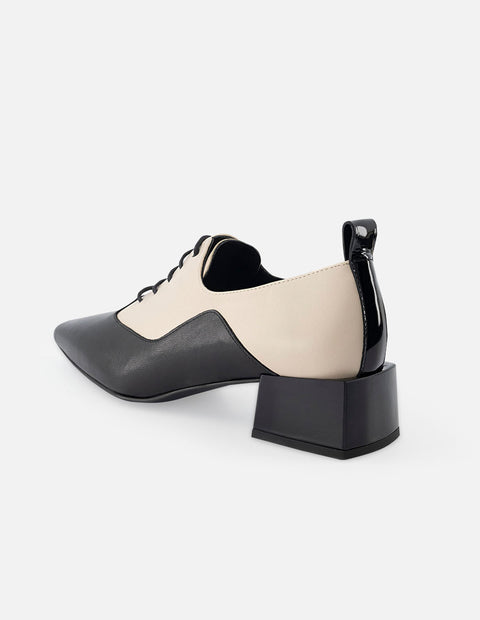 Zapato Oxford de piel bicolor para mujer con cordones tubulares