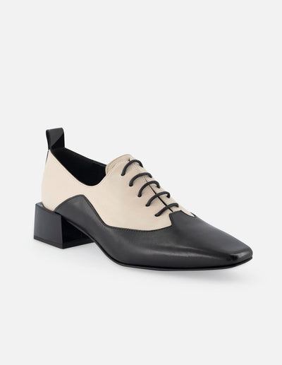 Zapato Oxford de piel bicolor para mujer con cordones tubulares